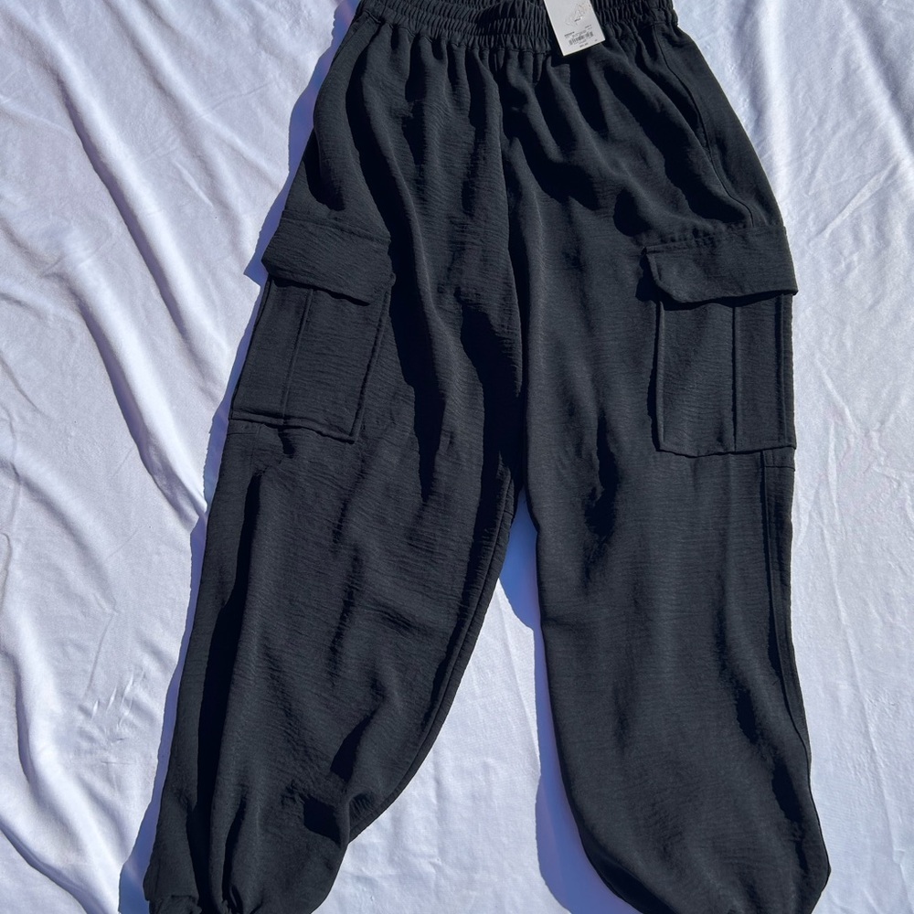 Black Cargo Jogger Pants NWT size small